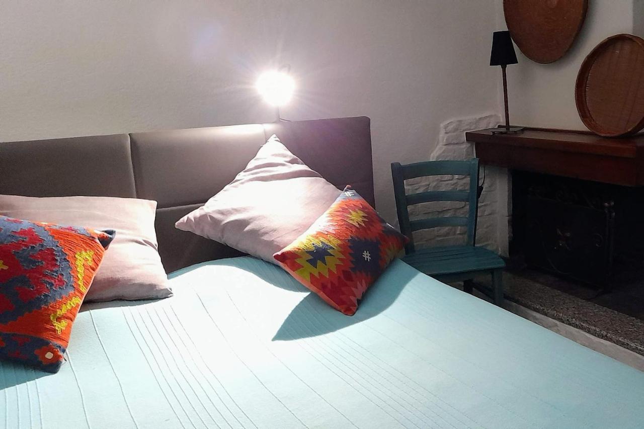 Invit Arti B&B Capoterra Bagian luar foto