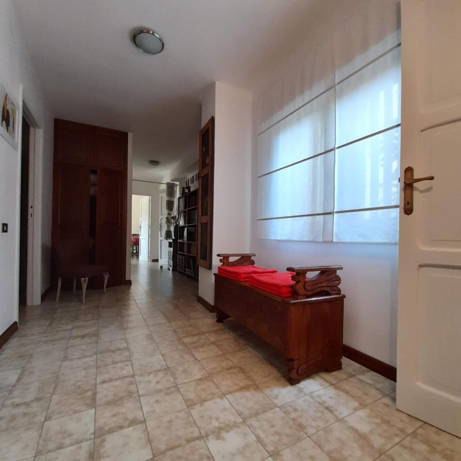 Invit Arti B&B Capoterra Bagian luar foto
