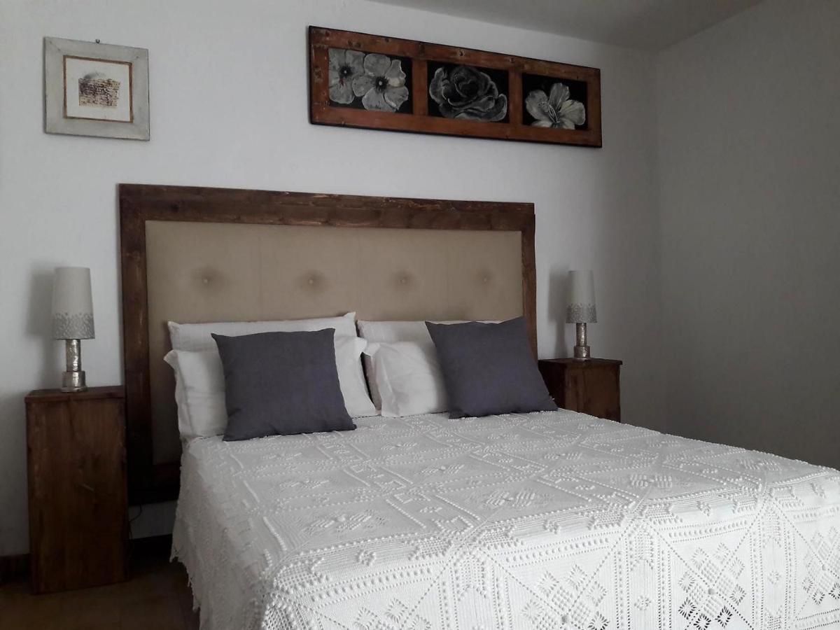 Invit Arti B&B Capoterra Bagian luar foto