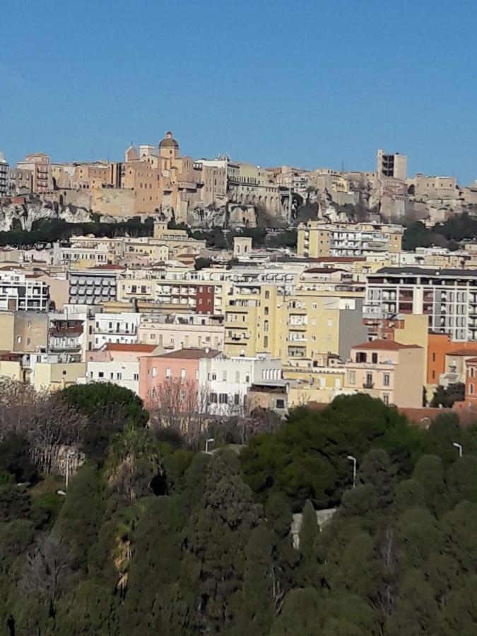 Invit Arti B&B Capoterra Bagian luar foto