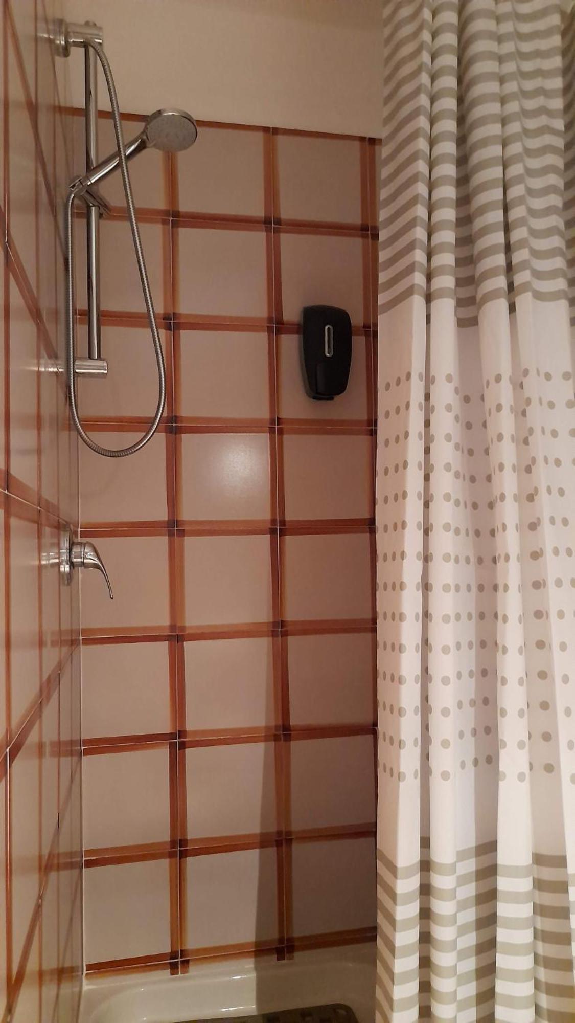 Invit Arti B&B Capoterra Ruang foto