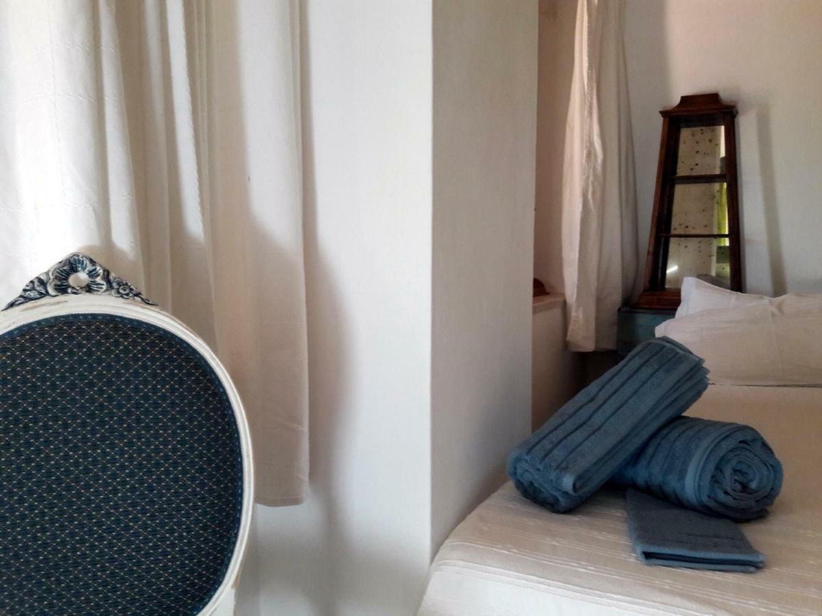 Invit Arti B&B Capoterra Bagian luar foto