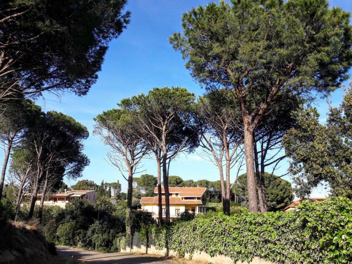 Invit Arti B&B Capoterra Bagian luar foto